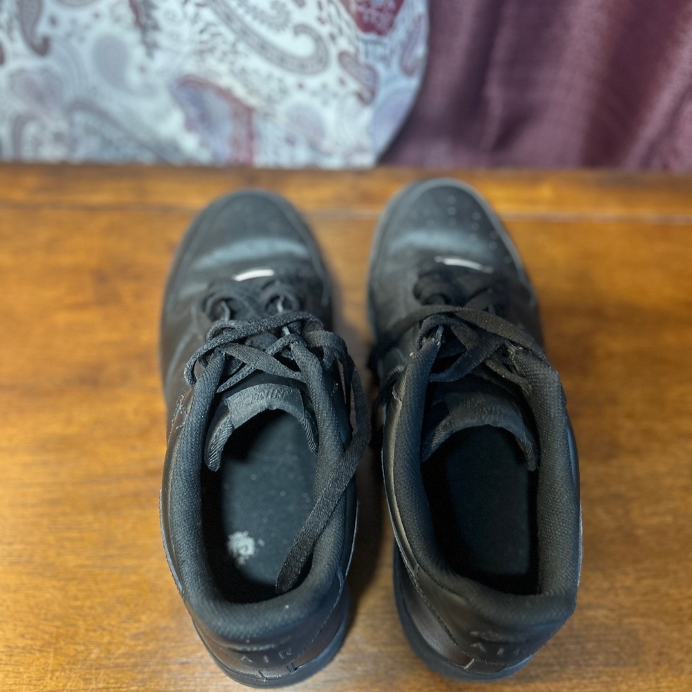 Nike Black Men's Sneakers - Picture 3 of 4